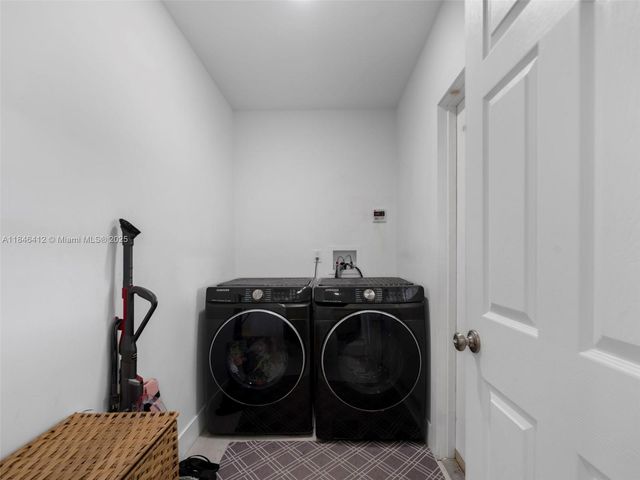 5203 SW 128th Pl, Miami, FL 33175
