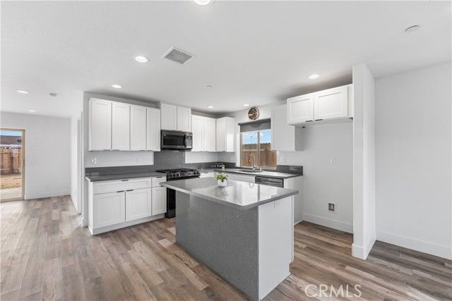 7270 Poppy, California City, CA 93505