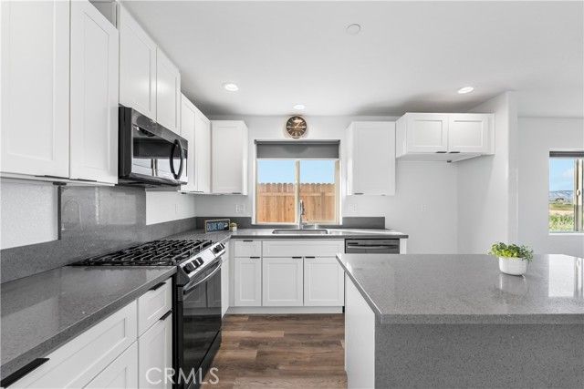 7270 Poppy, California City, CA 93505