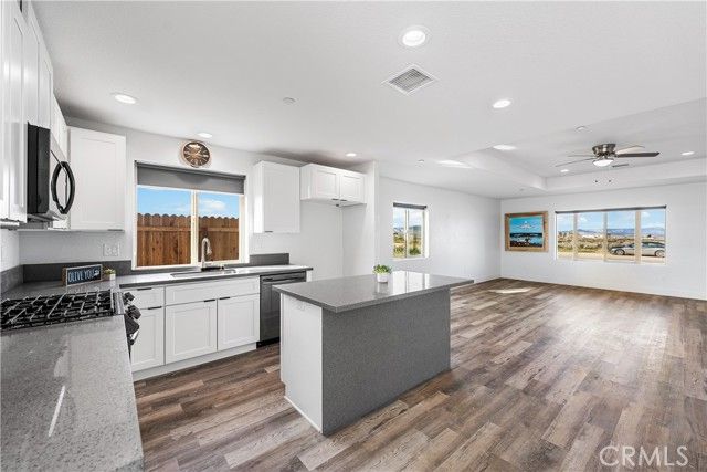 7270 Poppy, California City, CA 93505