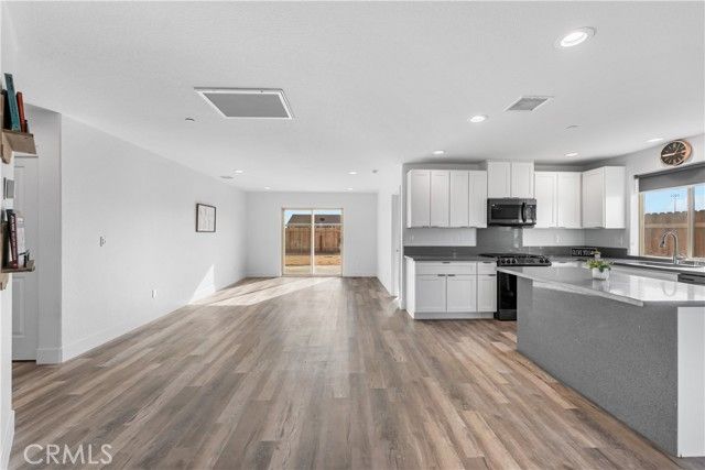 7270 Poppy, California City, CA 93505