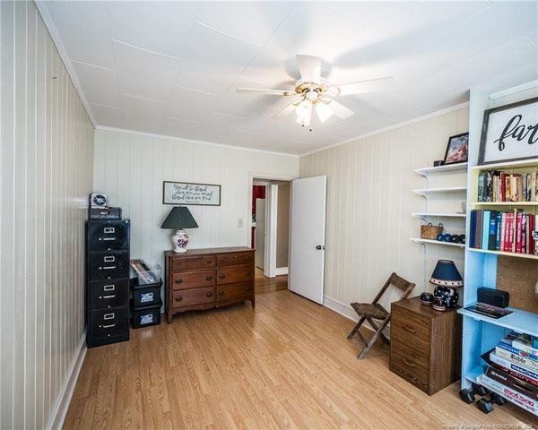 111 E McNeill Drive, Red Springs, NC 28377