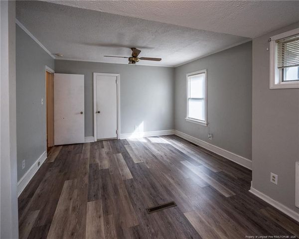 111 E McNeill Drive, Red Springs, NC 28377