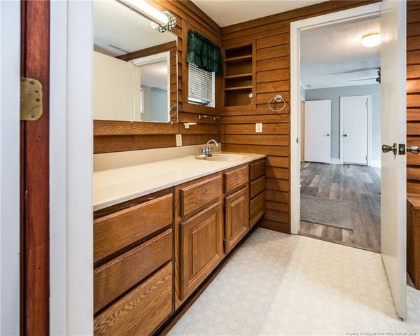 111 E McNeill Drive, Red Springs, NC 28377