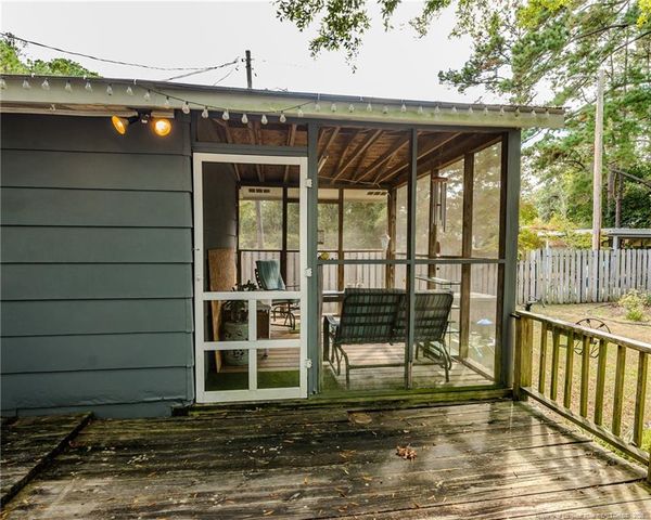 111 E McNeill Drive, Red Springs, NC 28377