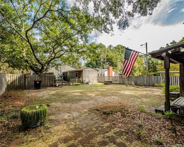 111 E McNeill Drive, Red Springs, NC 28377