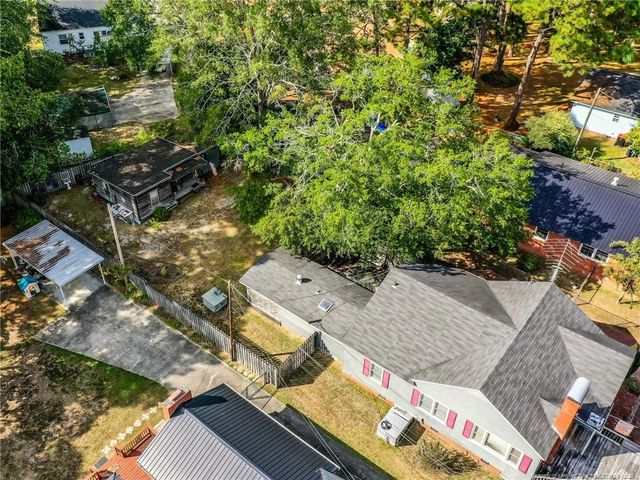 111 E McNeill Drive, Red Springs, NC 28377