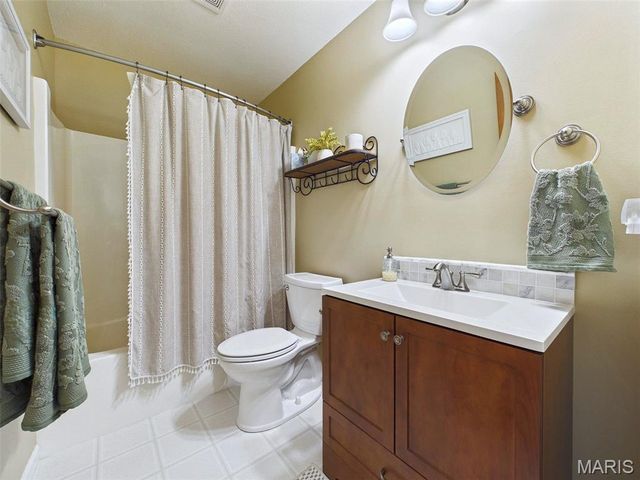 1810 Butler Boulevard, Edwardsville, IL 62025