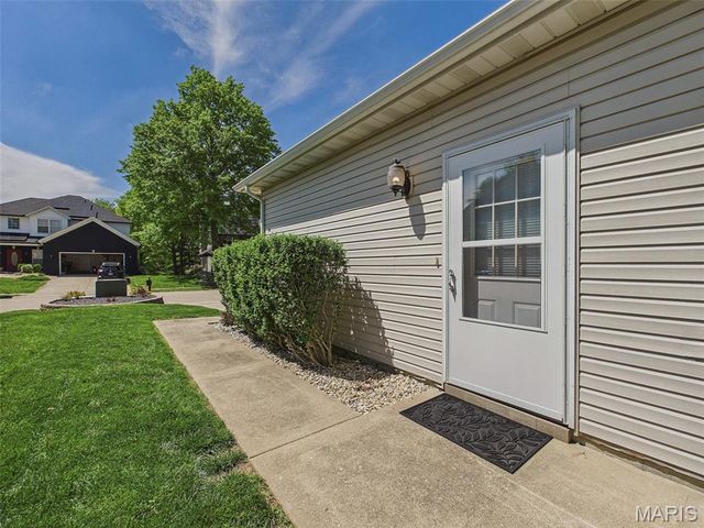 1810 Butler Boulevard, Edwardsville, IL 62025