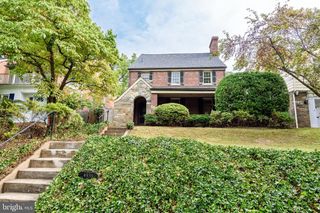 4939 MASSACHUSETTS AVE NW, Washington, DC 20016
