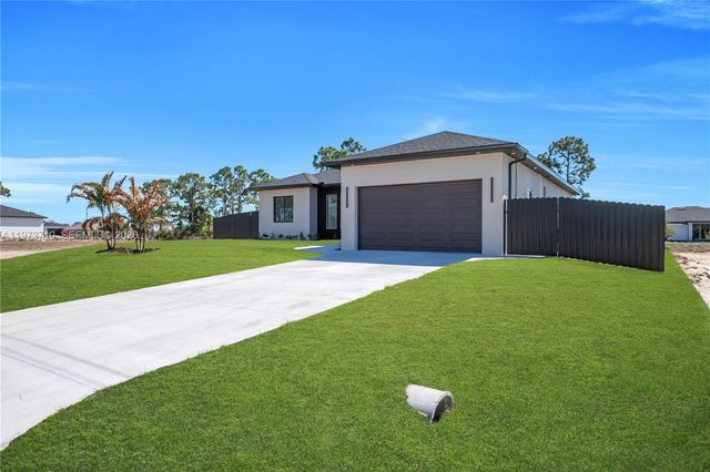 2120 NW 30 Ter, Cape Coral, FL 33993