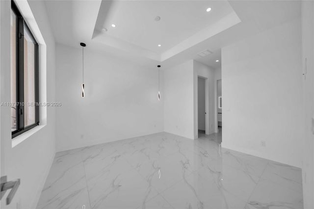 2120 NW 30 Ter, Cape Coral, FL 33993