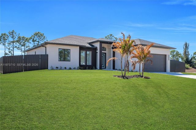 2120 NW 30 Ter, Cape Coral, FL 33993