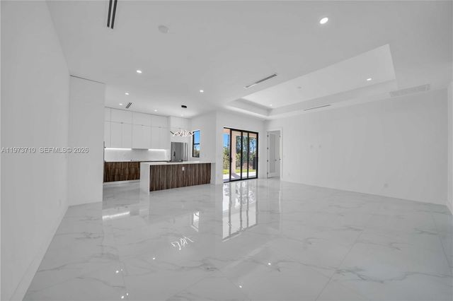 2120 NW 30 Ter, Cape Coral, FL 33993