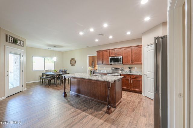 1487 S MOUNTAIN VIEW Road, Apache Junction, AZ 85119
