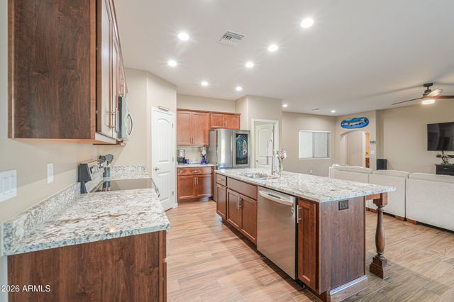 1487 S MOUNTAIN VIEW Road, Apache Junction, AZ 85119