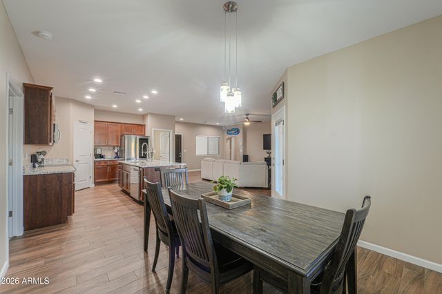 1487 S MOUNTAIN VIEW Road, Apache Junction, AZ 85119