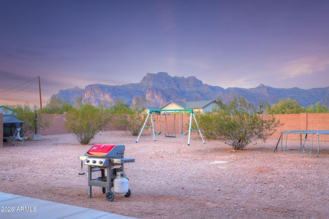 1487 S MOUNTAIN VIEW Road, Apache Junction, AZ 85119