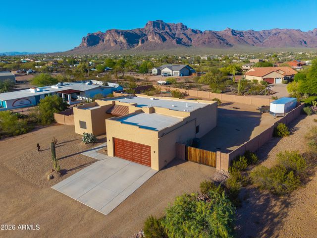 1487 S MOUNTAIN VIEW Road, Apache Junction, AZ 85119