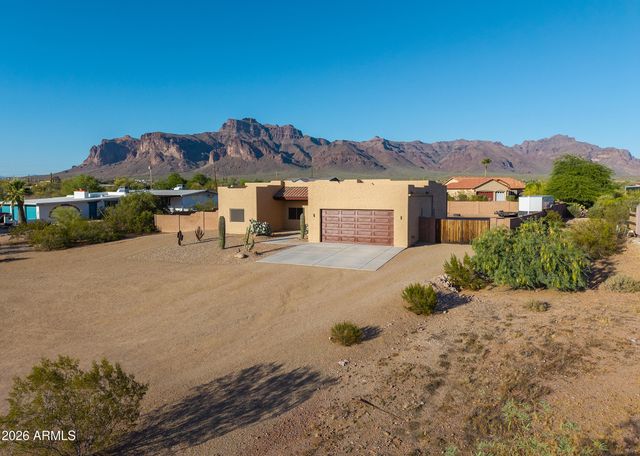 1487 S MOUNTAIN VIEW Road, Apache Junction, AZ 85119