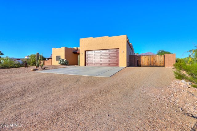 1487 S MOUNTAIN VIEW Road, Apache Junction, AZ 85119