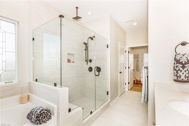 6021 Sam Callis CIR, Suffolk, VA 23435