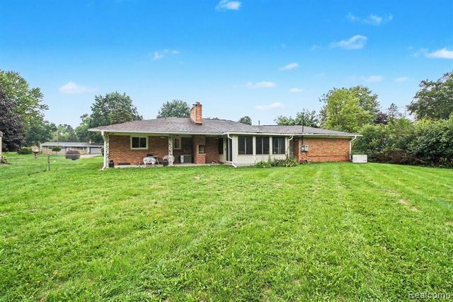 1254 Arrowhead Drive, Burton, MI 48509