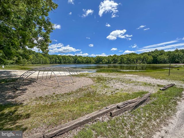74 LAKE, White Haven, PA 18661