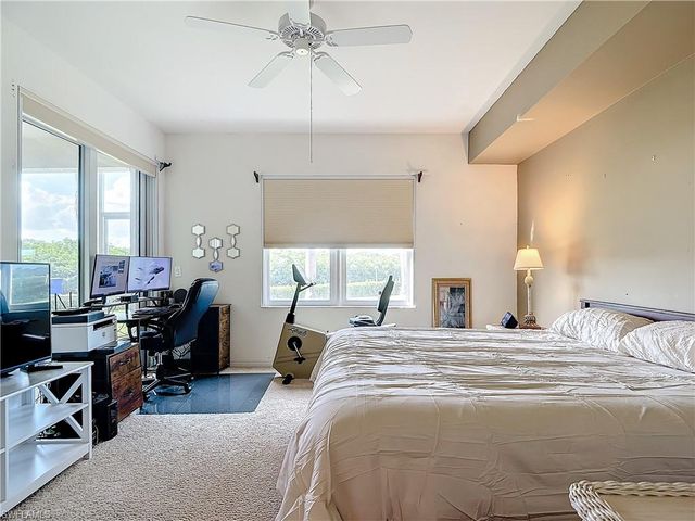 162 Newport DR # 1202, Naples, FL 34114