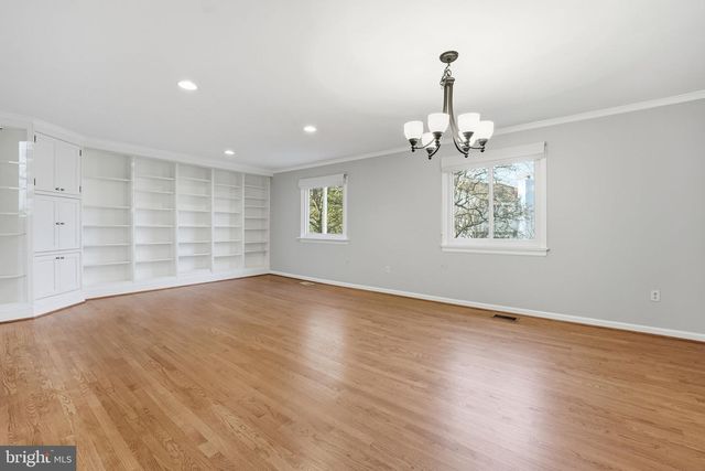 1528 GOLDENRAIN CT, Reston, VA 20190