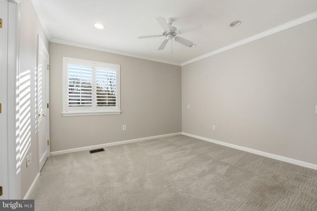 1528 GOLDENRAIN CT, Reston, VA 20190