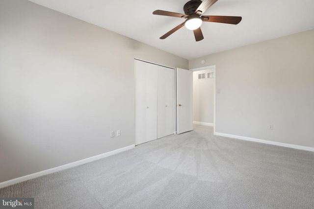 1528 GOLDENRAIN CT, Reston, VA 20190