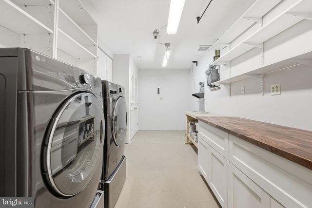 1528 GOLDENRAIN CT, Reston, VA 20190