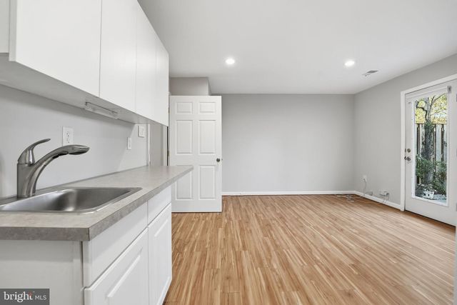 1528 GOLDENRAIN CT, Reston, VA 20190