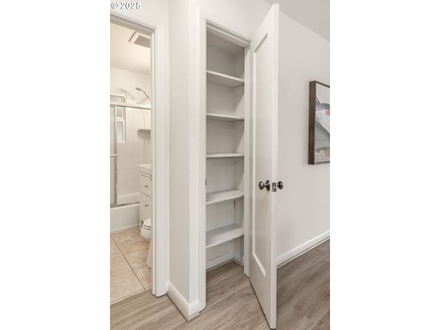 1323 Ne 63RD Ave, Portland, OR 97213