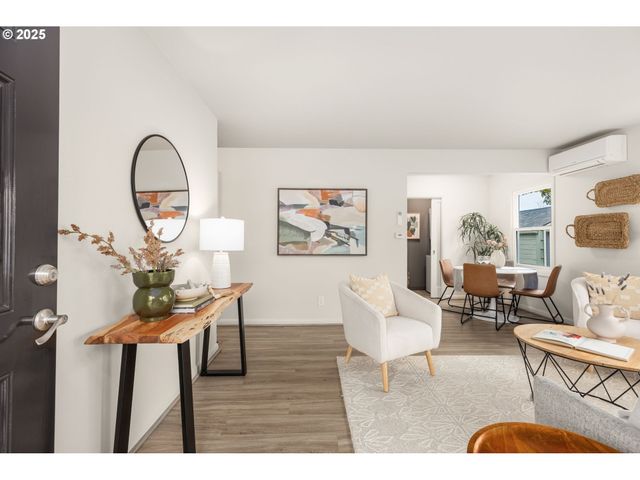 1323 Ne 63RD Ave, Portland, OR 97213