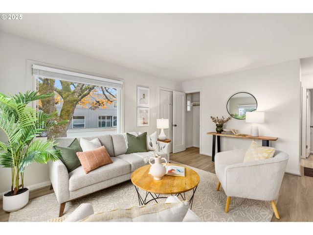 1323 Ne 63RD Ave, Portland, OR 97213