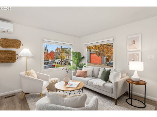 1323 Ne 63RD Ave, Portland, OR 97213