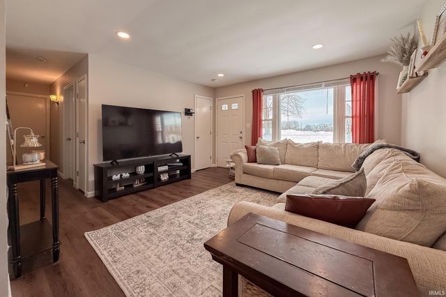 603 E Adams Avenue, Chandler, IN 47610