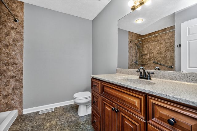 201 N Keene Way Drive, Nicholasville, KY 40356