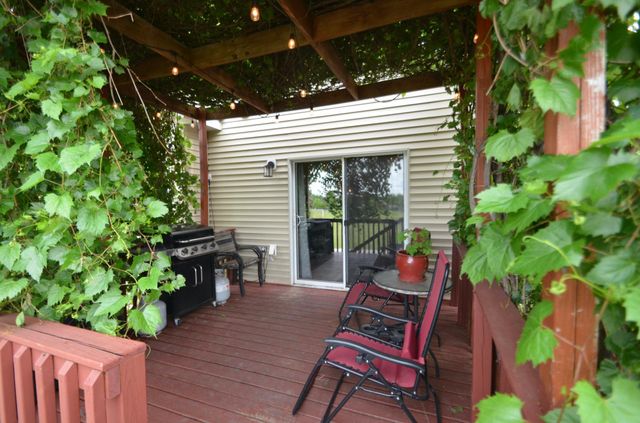 4823 50th Avenue S, Fargo, ND 58104