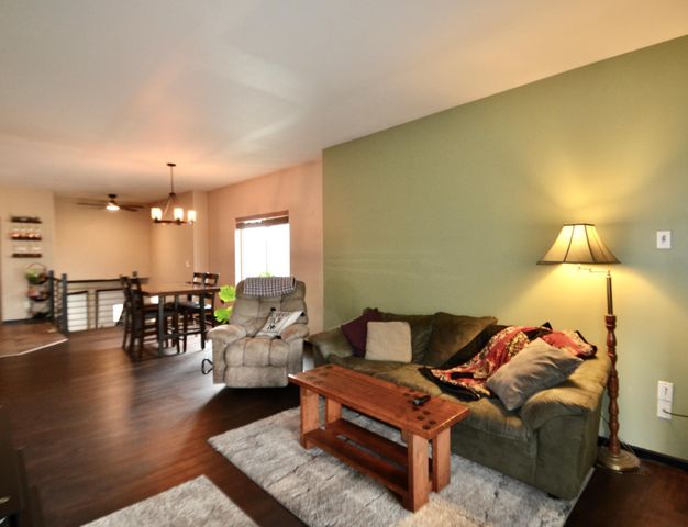 4823 50th Avenue S, Fargo, ND 58104