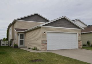 4823 50th Avenue S, Fargo, ND 58104