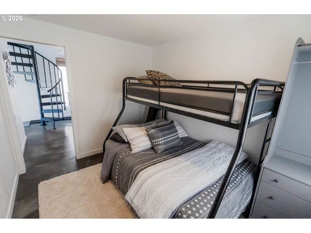 140 Nw 23RD Ave, Rockaway Beach, OR 97136
