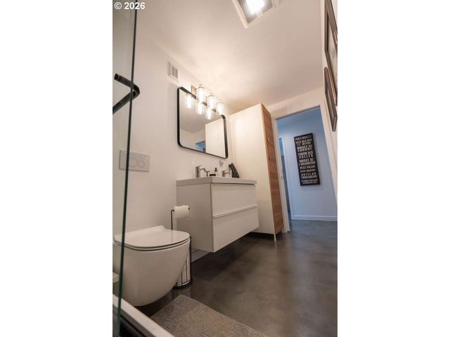 140 Nw 23RD Ave, Rockaway Beach, OR 97136