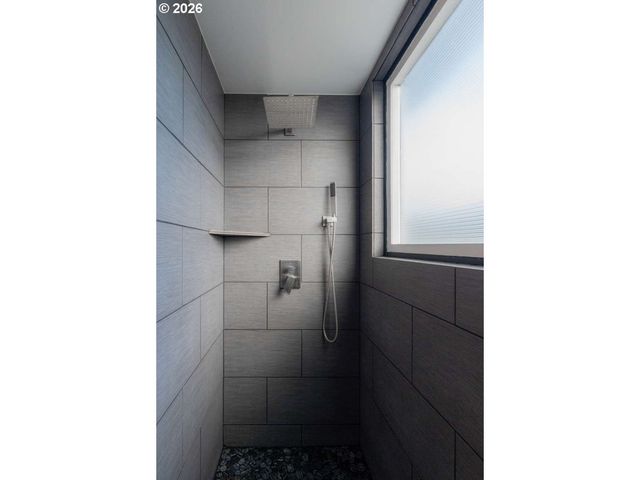140 Nw 23RD Ave, Rockaway Beach, OR 97136