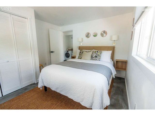 140 Nw 23RD Ave, Rockaway Beach, OR 97136