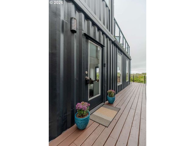 140 Nw 23RD Ave, Rockaway Beach, OR 97136