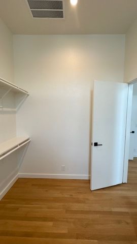 444 W Morphy Street, Fort Worth, TX 76104