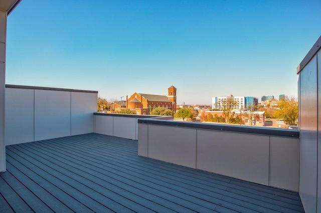 444 W Morphy Street, Fort Worth, TX 76104